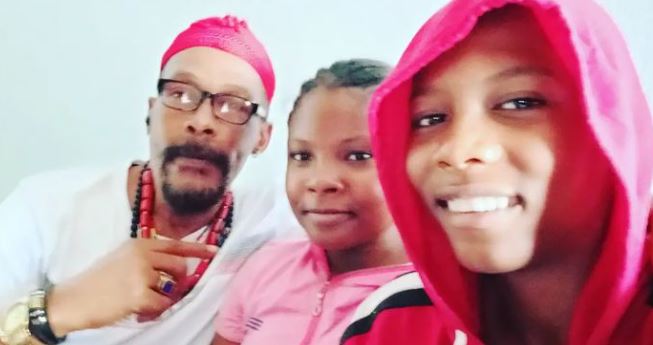 Hanks Anuku with his kids