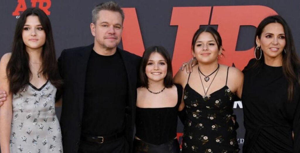 Luciana Barros with her husband Matt Damon and kids