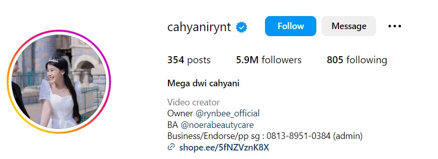 Mega Dwi Cahyani's Instagram account
