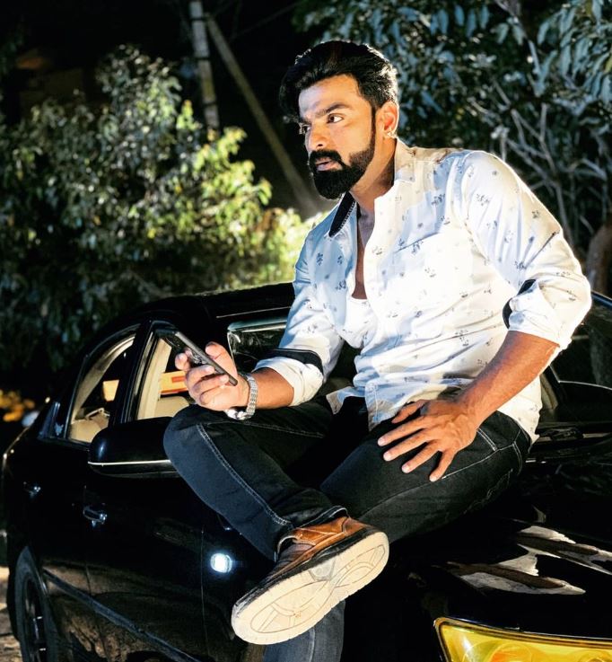 Vinay Gowda career