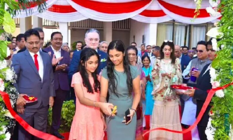 Who is Nisa Singhania Wiki, Biography, Age, Parents, Sister & Facts About Gautam Singhania’s Daughter