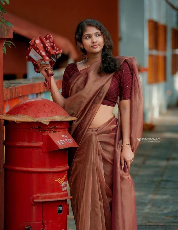 Aaradhya Devi biography