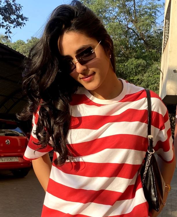 An old photo of Mansi