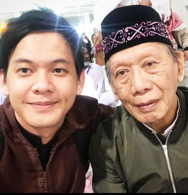 Andi Arsyil Rahman with his father