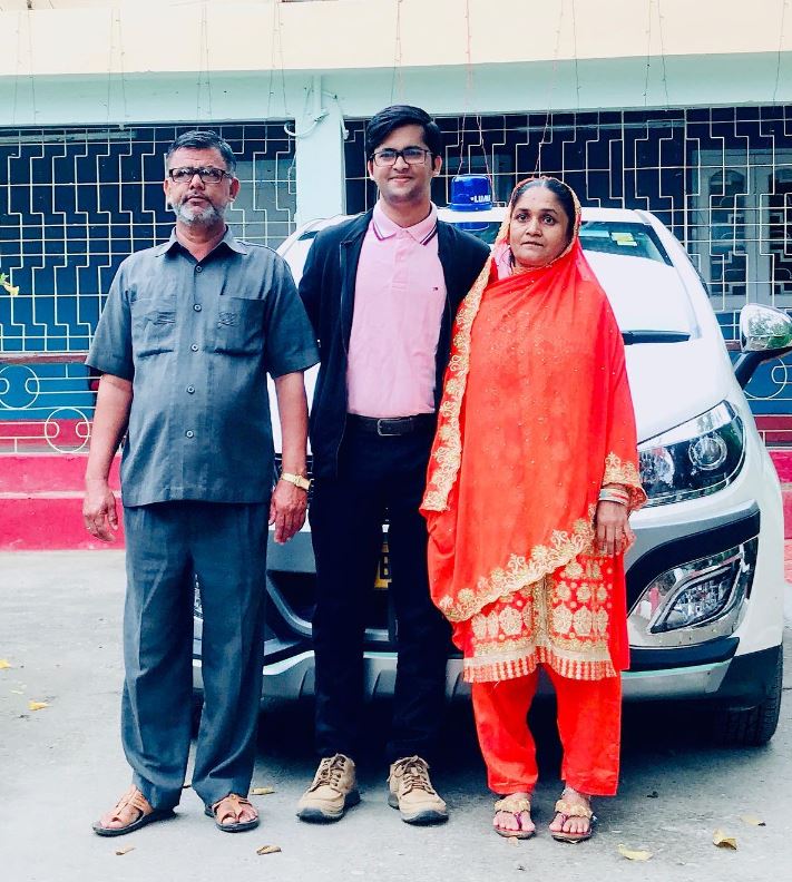 Ansar Shaikh with his parents