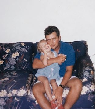 Dee Valladares childhood picture with her father