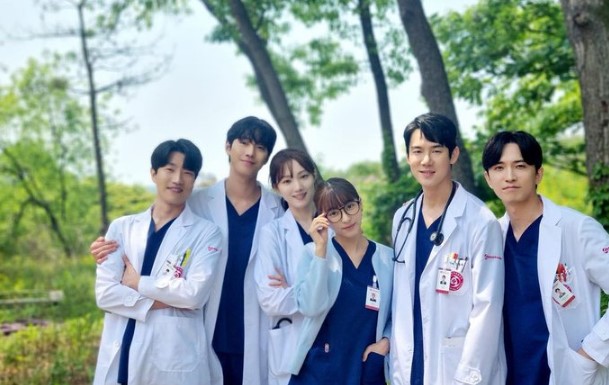 Dr. Romantic Season 4 Cast