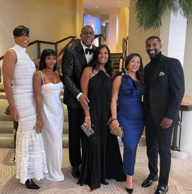 Elisa Johnson with family