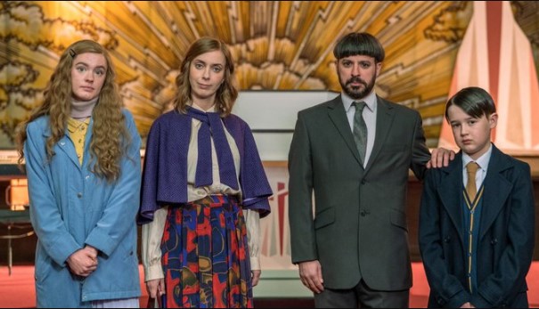 Everyone Else Burns Season 2 Cast