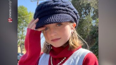 Farrah Mackenzie