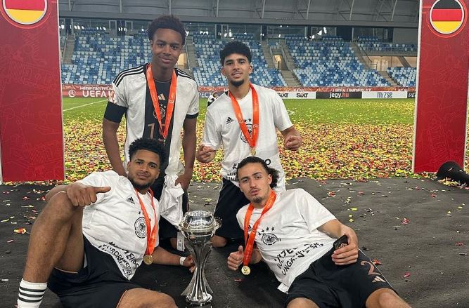 Fayssal and his friends