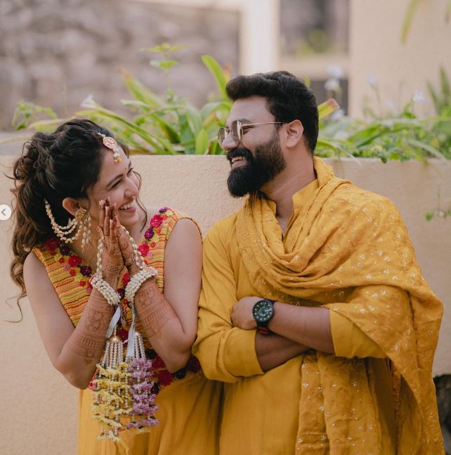 Gautami Deshpande and Swanand Tendulkar