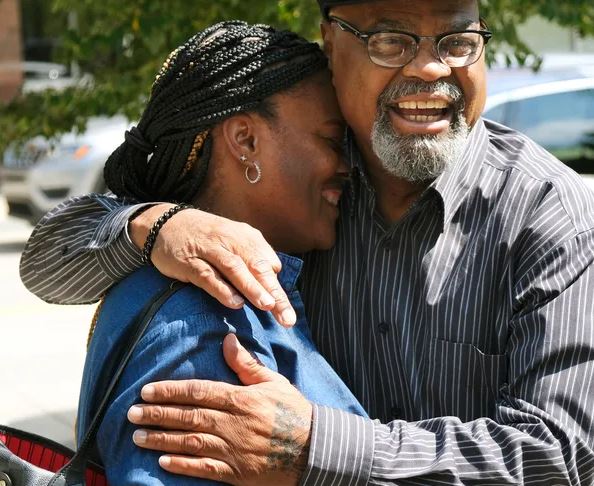 Glynn Simmons with cousin Cecilia Hawthorne