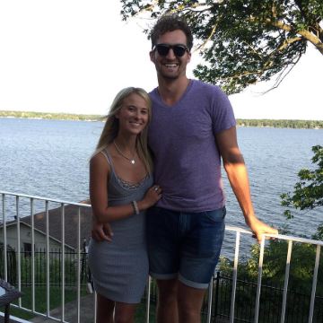 Hayley Thompson height