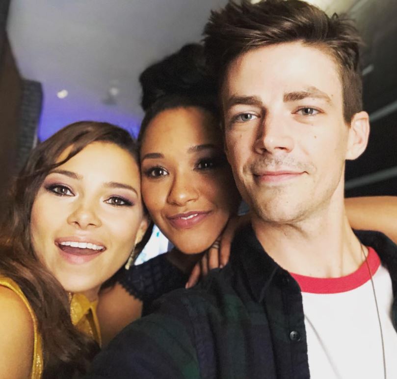 Jessica Parker Kennedy with her friends