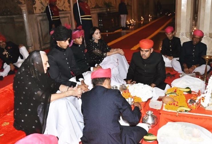 Maharaja Lakshraj Prakash Singh is a member of roayal family