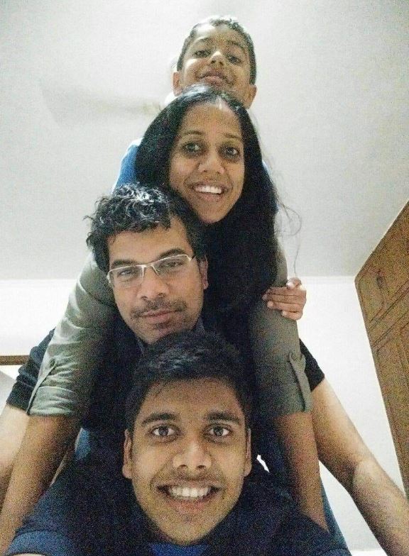 Maheshwer Peri with his wife & kids