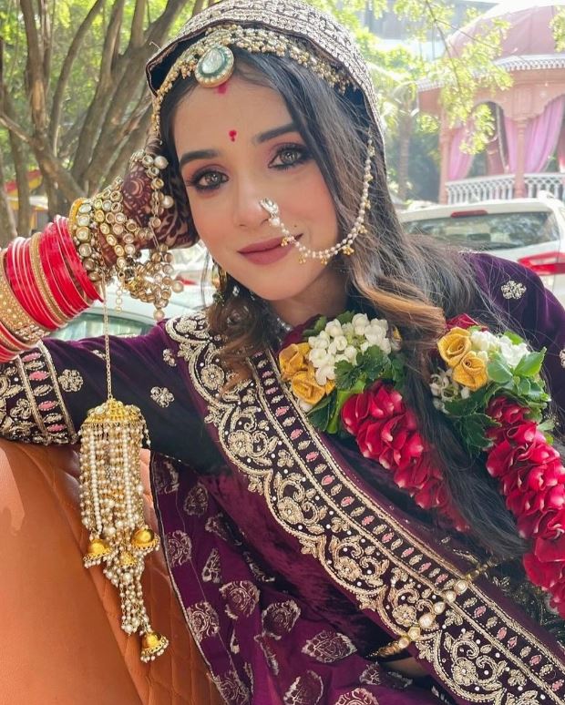 Pratiksha Honmukhe bio