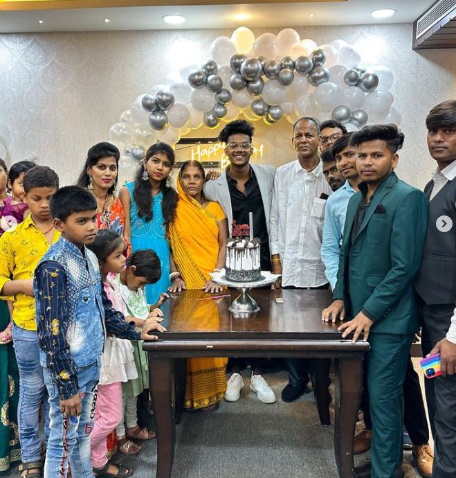 Suraj Rox with his family