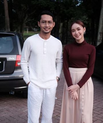 Tracie Sinidol with friend