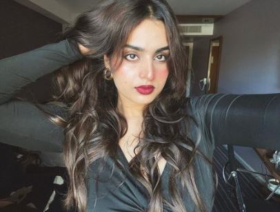 ayesha khan age