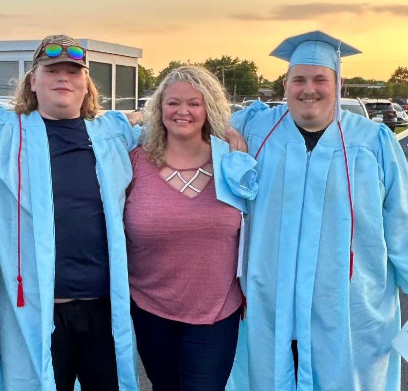 Amanda Halterman with her kids