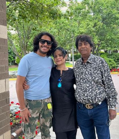 Armaan Khan with his father and mother