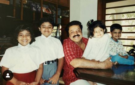Bhagya Suresh chilhdood picture with her father and siblings
