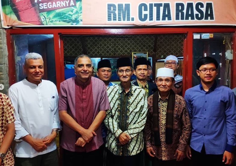 Buya Syakur Yasin family
