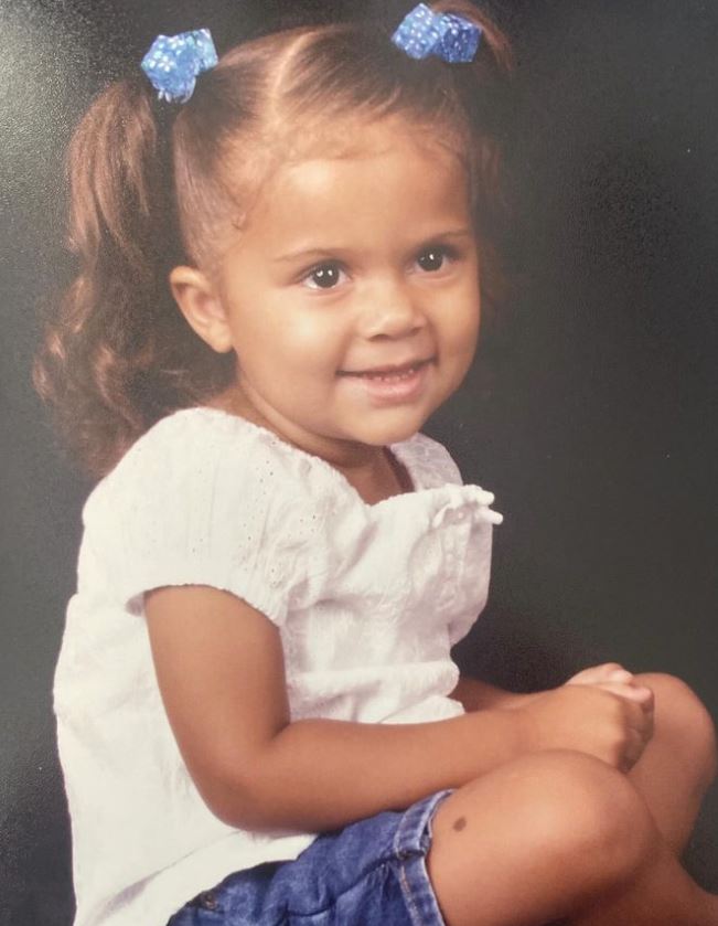 Childhood photo of Ellie Breaux