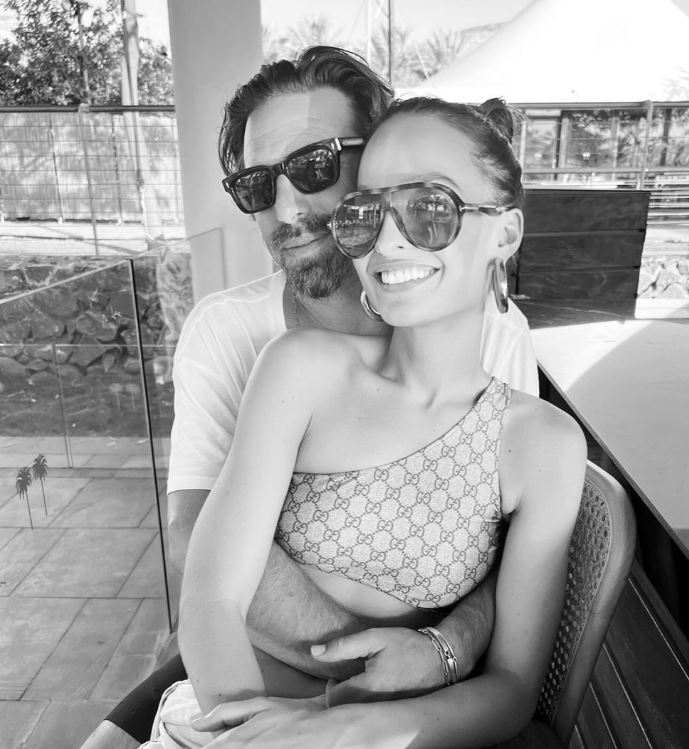 Chloe Bartoli and her friend