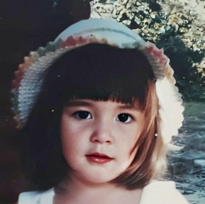 Dayang Anisha Rosnah Isa-Kalebic during her age of 5-6 years