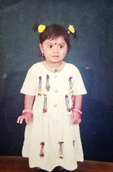 Deepika Das childhood picture