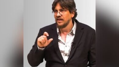 Dr. Roy Casagranda