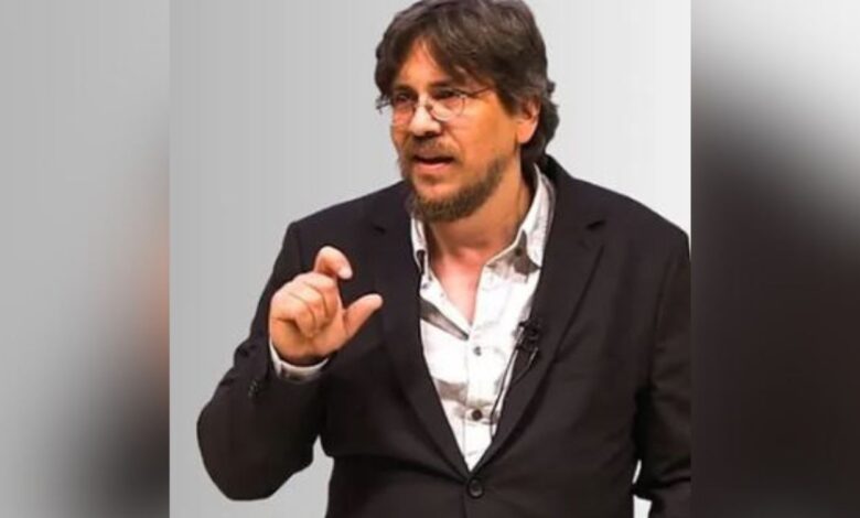 Dr. Roy Casagranda