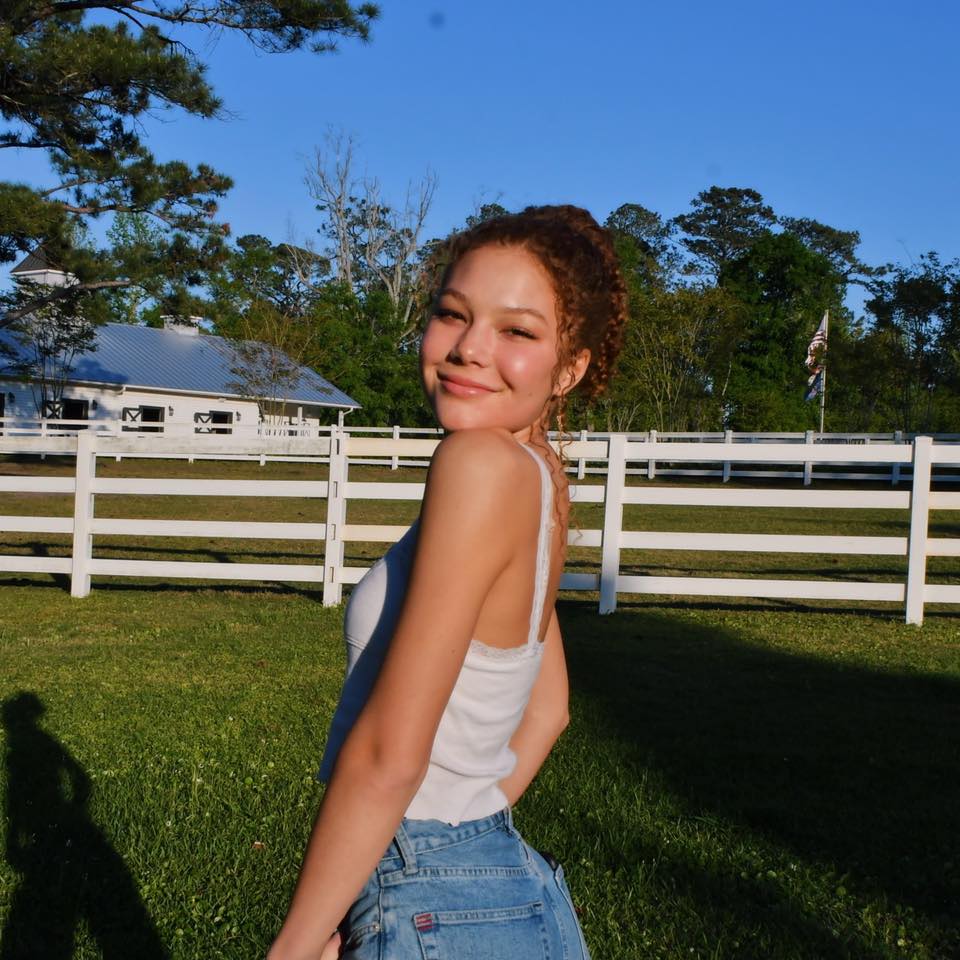 Isabella Strahan bio
