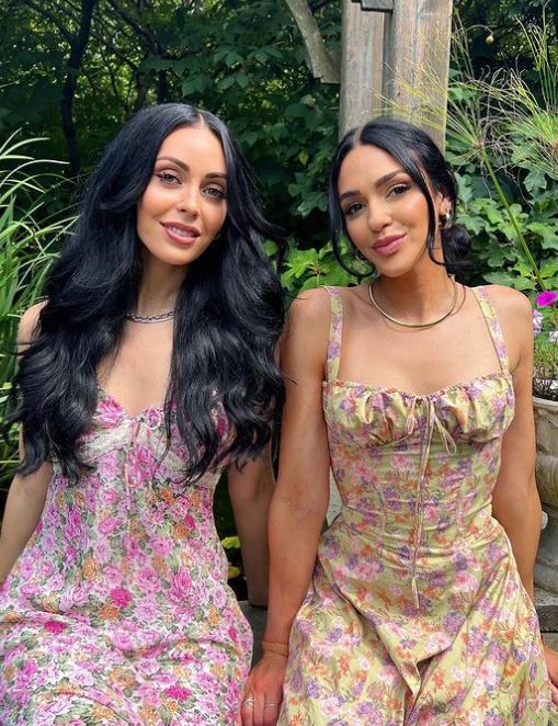 Lauren Hollinger with her sister