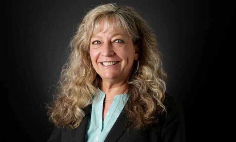 Mary Kay Holthus