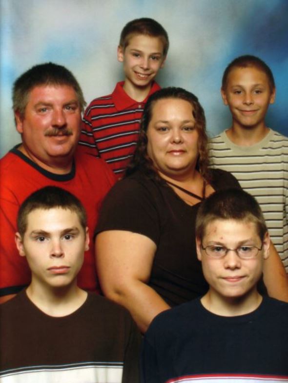 Misty Slaton Wentworth with her husband David Wentworth and kids