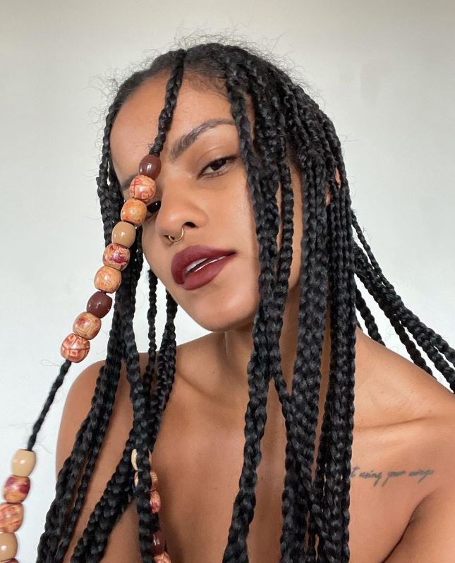 Narah Baptista bio