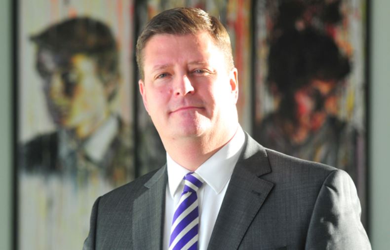 Sir Martyn Oliver bio