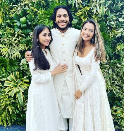Suha Khan height