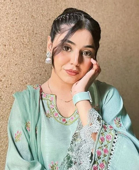 Areeka Haq age