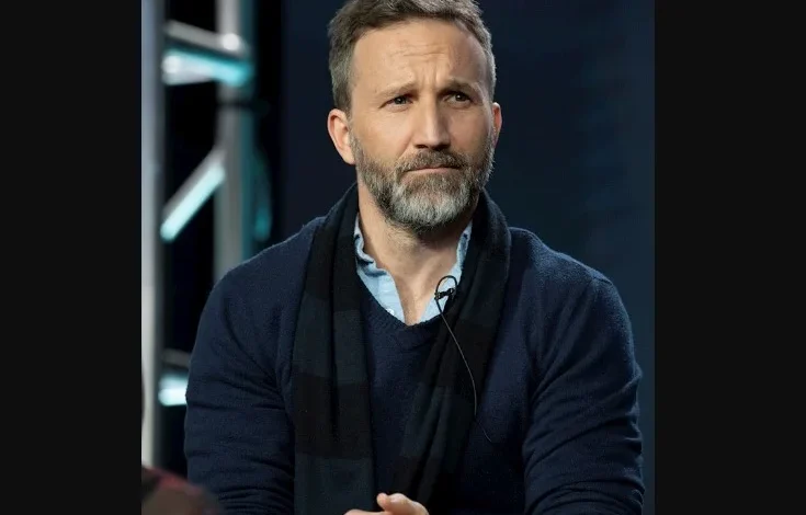 Is Breckin Meyer Gay?