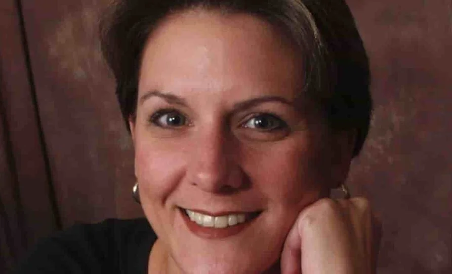 Cari Farver career