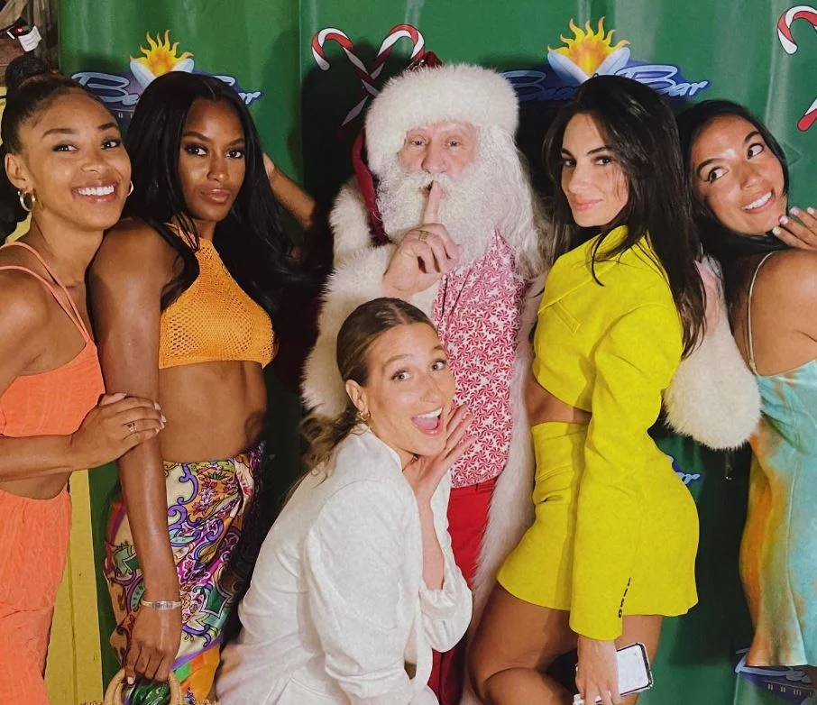 Ciara Miller with her friends