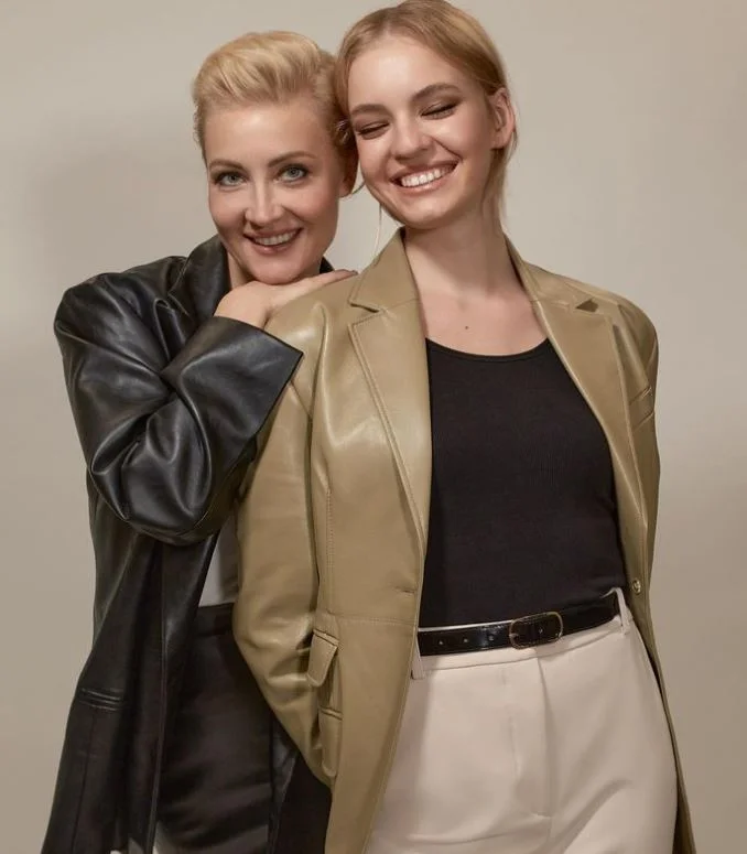 Daria Navalnaya with her mother Yulia Navalnaya
