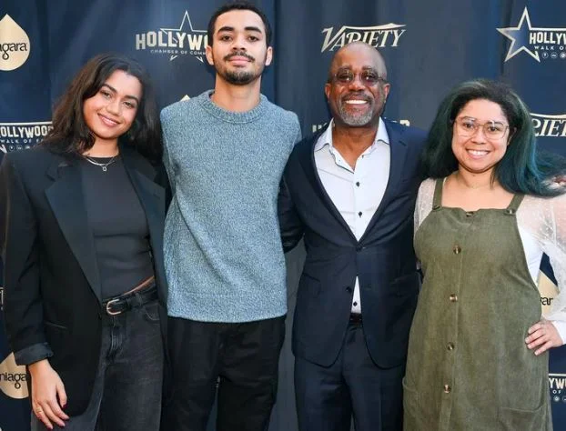 Darius Rucker with his kids