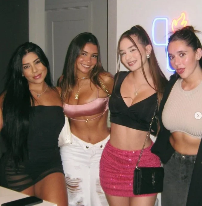 Gabriela Moura with her friends