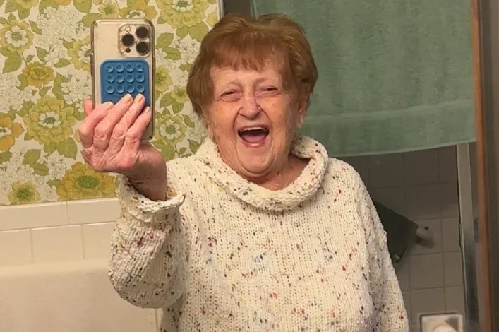 Is Grandma Droniak Dead